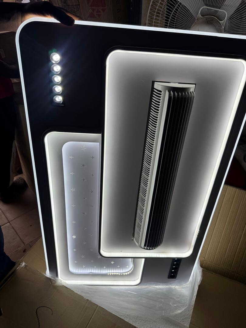 Panneau mural décoratif LED avec ventilateur et veilleuse étoilée